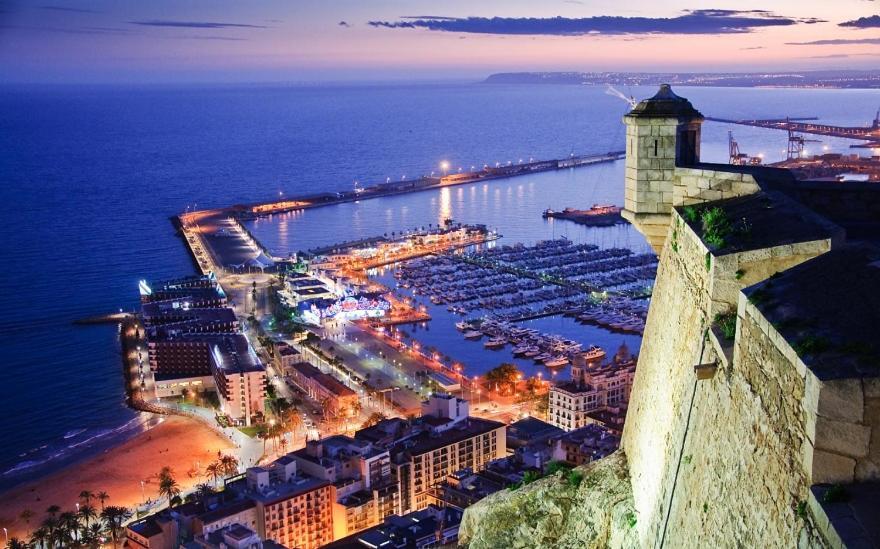 Centrico Y Espacioso Piso En Barrio Tranquilo Alicante Exterior photo